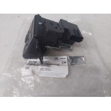 ЗАМОК БАГАЖНИКА[25]